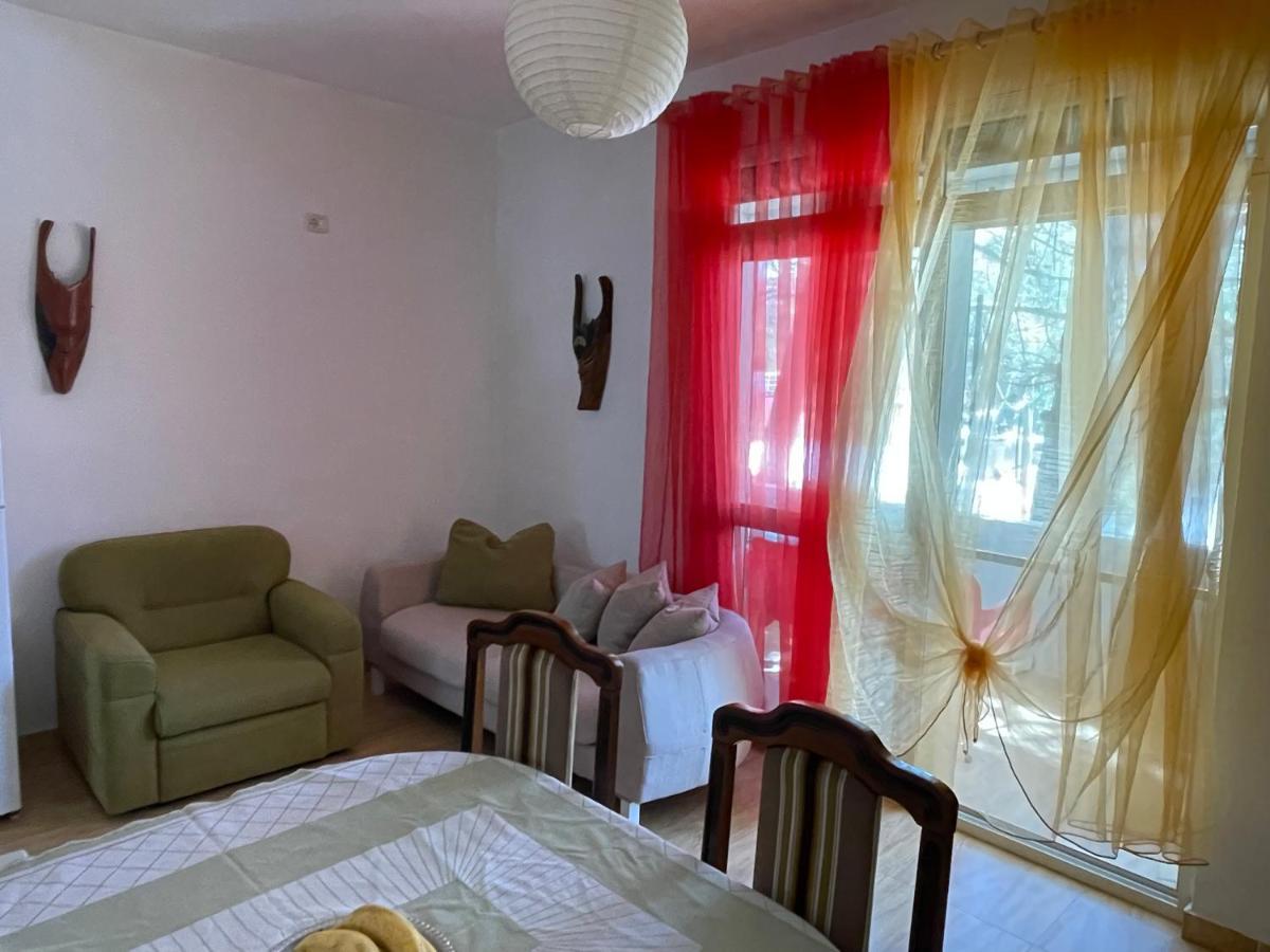 Vacation Home Dibra Velipoje Exterior photo